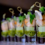 Канапе с креветкой и соусом песто 25 гр