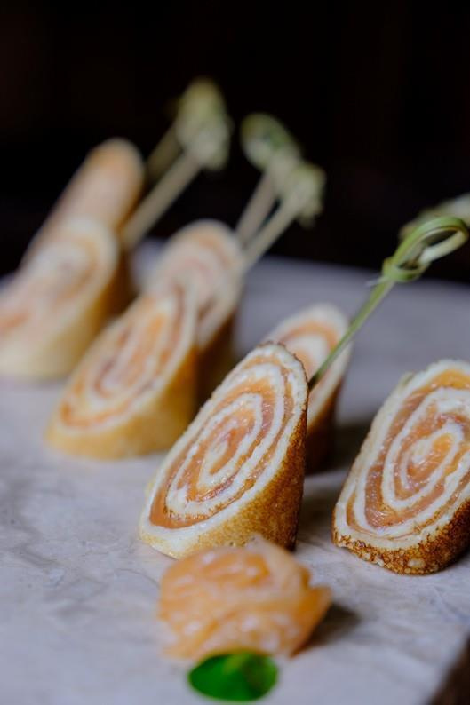 Блинные рулетики с семгой и сливочным кремом